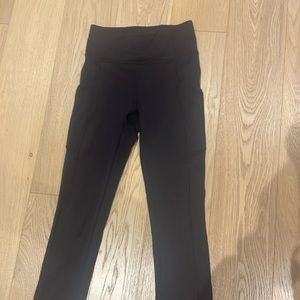 Black discontinued lululemon leggings with pockets!